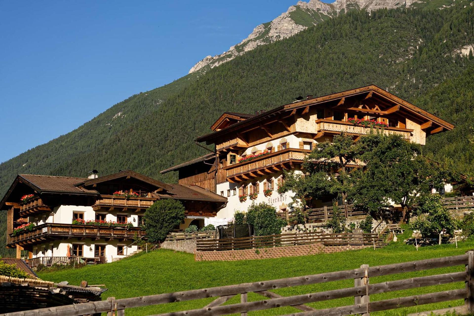 Fleckhof Hotel Neustift im Stubaital Exterior photo
