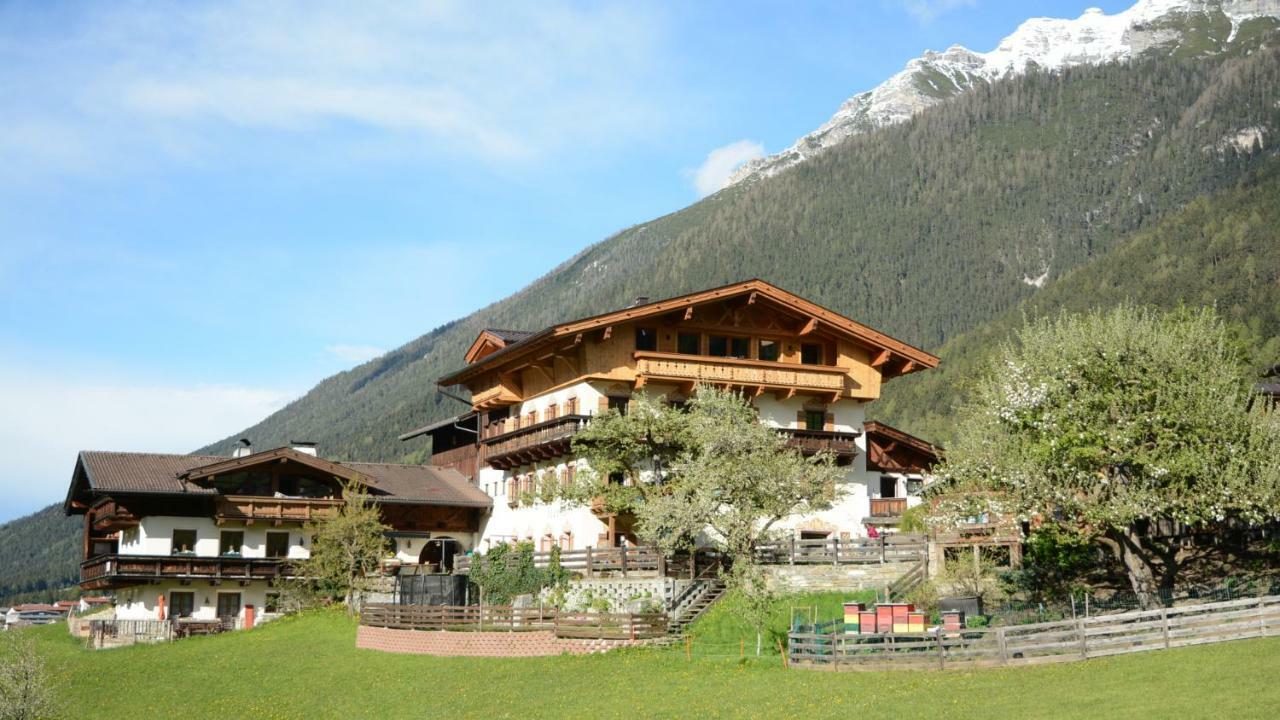 Fleckhof Hotel Neustift im Stubaital Exterior photo